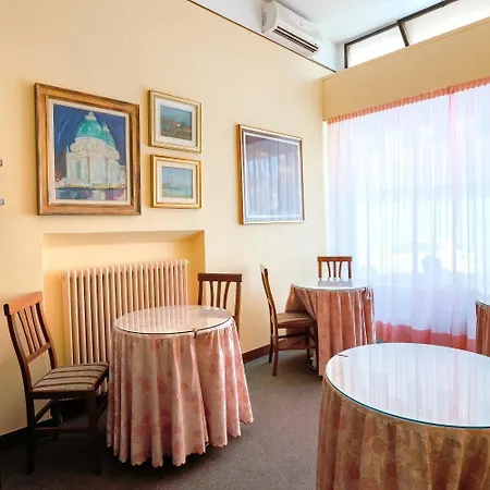 Otel Meuble Moderno