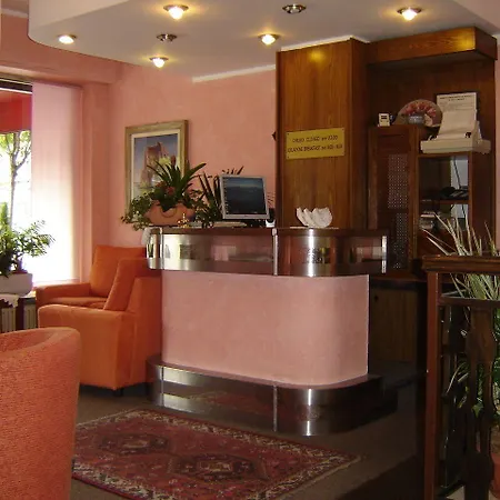Hotel Meuble Moderno 3*