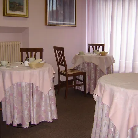 Meuble Moderno Hotel Laveno-Mombello
